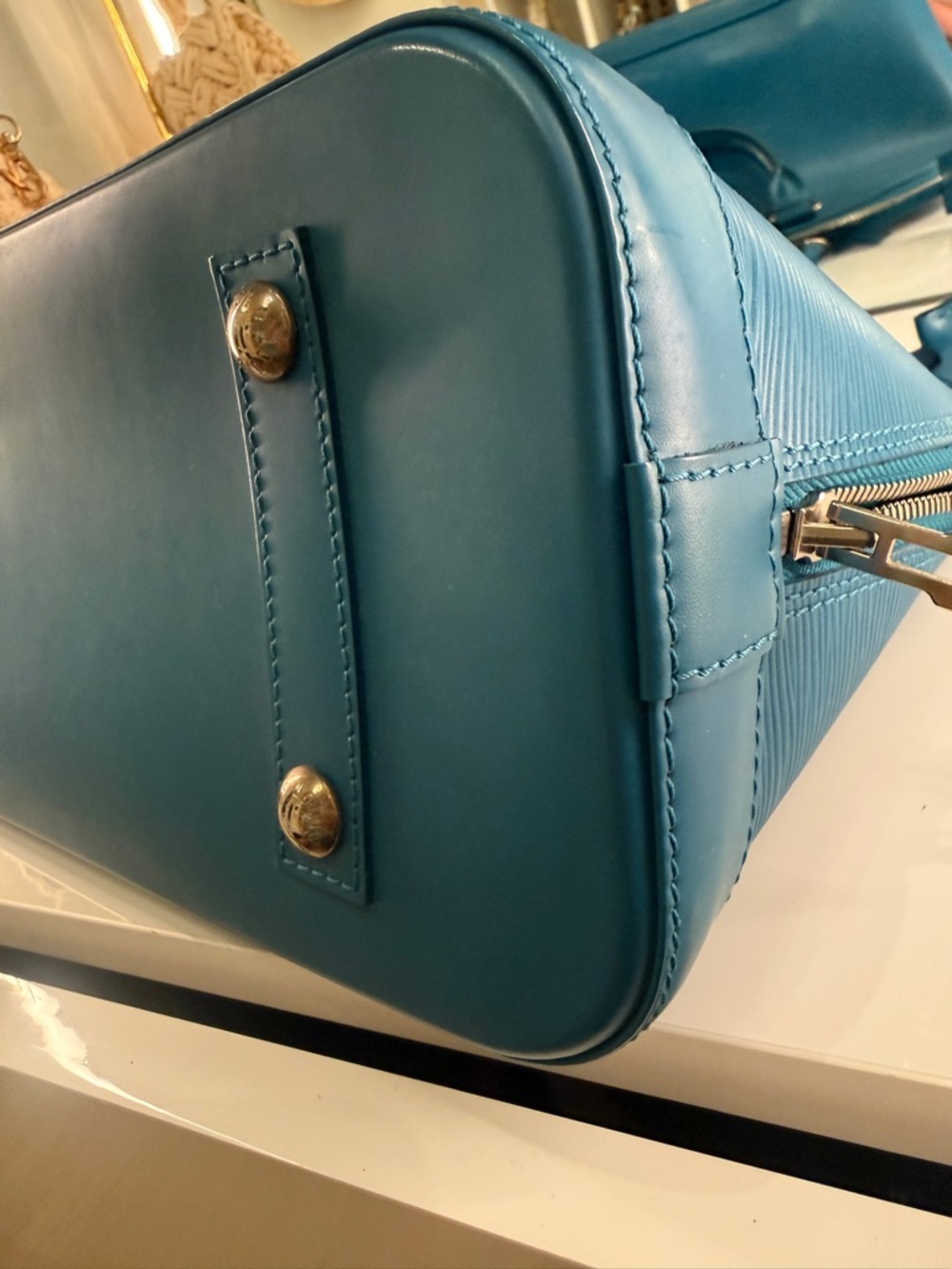 Louis Vuitton Alma Epi Leather PM Handbag - Picture 5 of 11